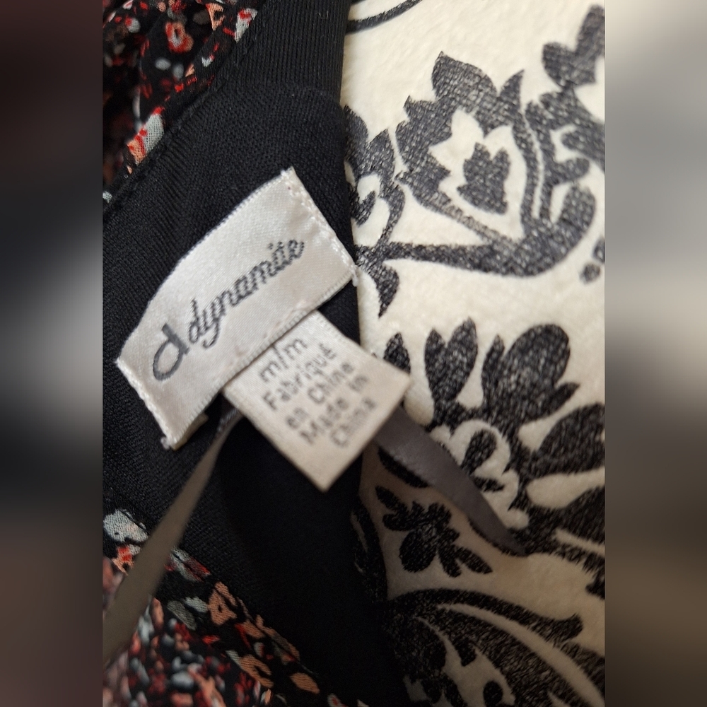 Dynamite size M floral dress - Picture 4 of 6